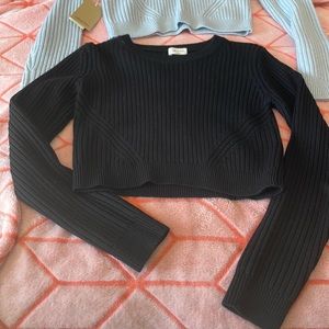 NWOT Aritzia Wilfred Boland Sweater in Black color